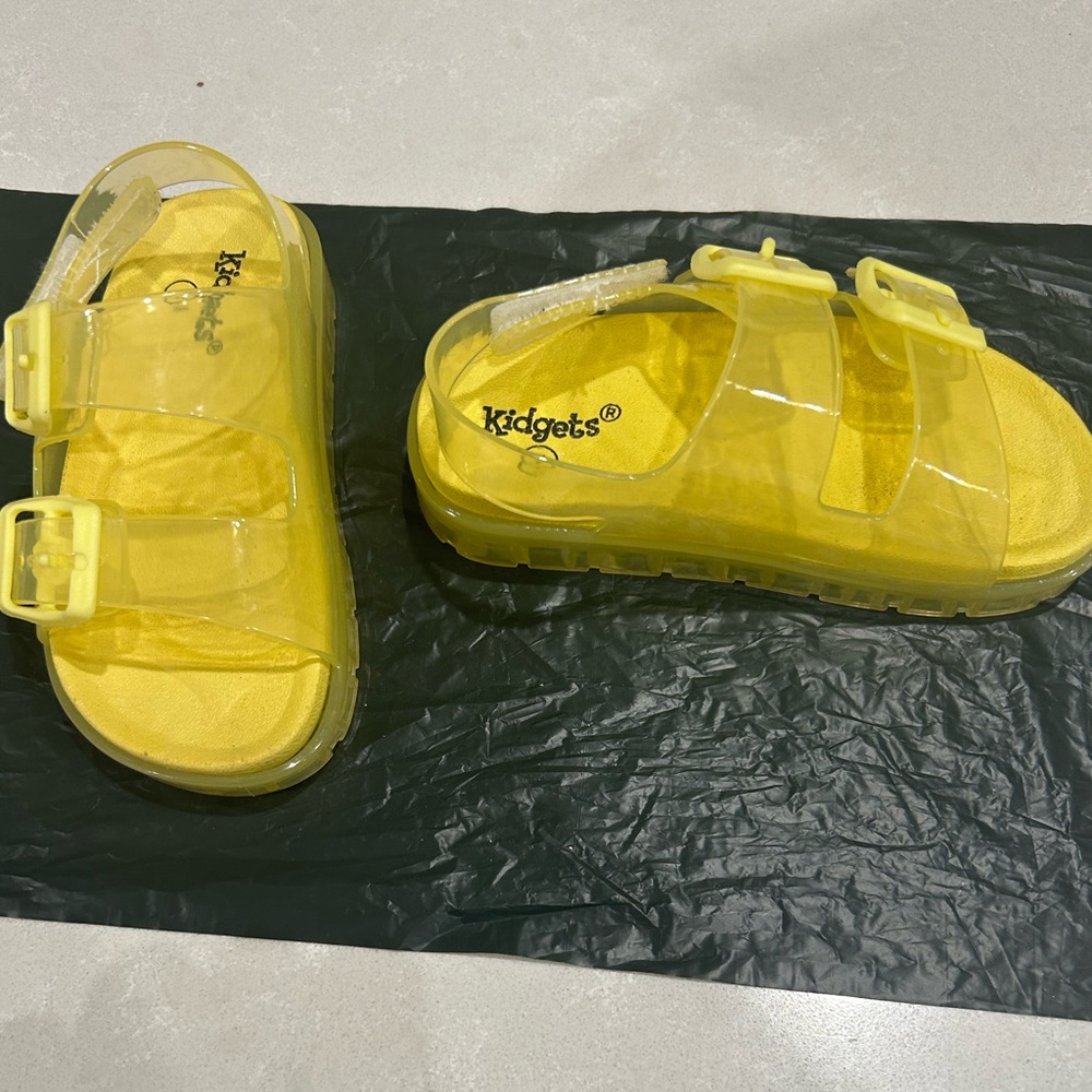 Toddler girl sandals